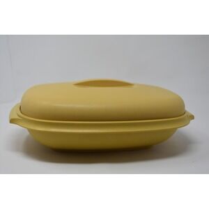 Vintage Tupperware Harvest Gold Oval Casserole Dish w Lid Made in USA
